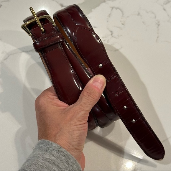 Men’s Roundtree And Yorke Burgundy Burnished Leather Brass Buckle Dress Belt 38 - Picture 2 of 11